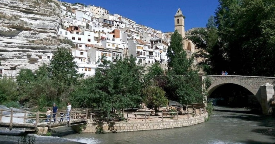 En este momento estás viendo 10 lugares turísticos de Alcalá del Júcar